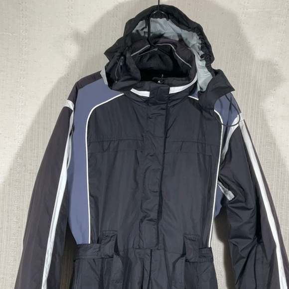 The Great Outdoors Snowsuit, skiing, snowboarding, snowmobiling- Size 8 - Picture 10 of 16